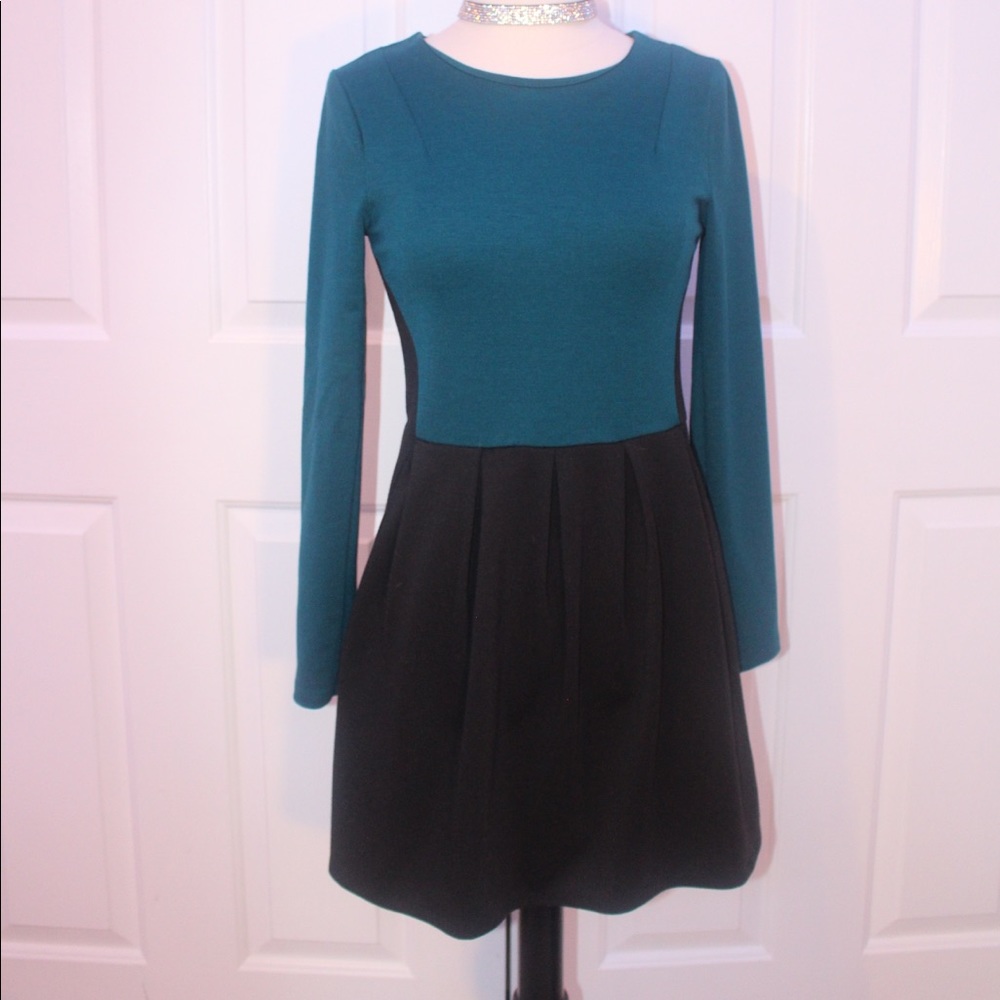 "PRETTY LITTLE LIARS: SPENCER" WINTER/FALL DRESS